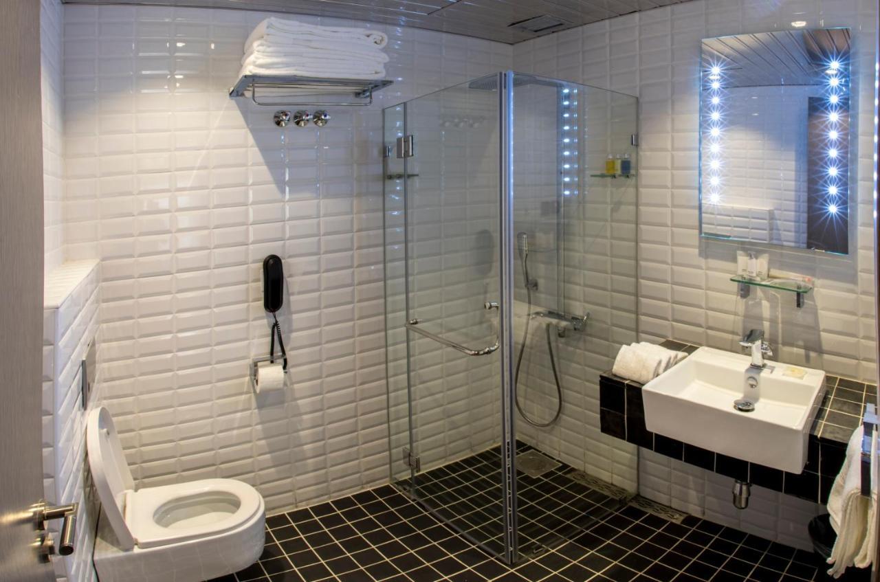 Flowery Holiday Suites Kuwait City Bagian luar foto