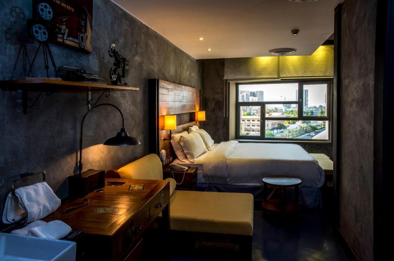 Flowery Holiday Suites Kuwait City Bagian luar foto