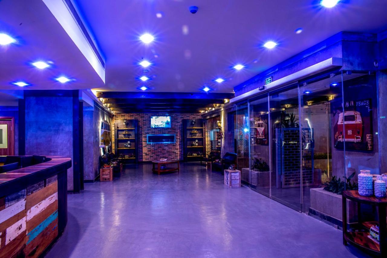 Flowery Holiday Suites Kuwait City Bagian luar foto