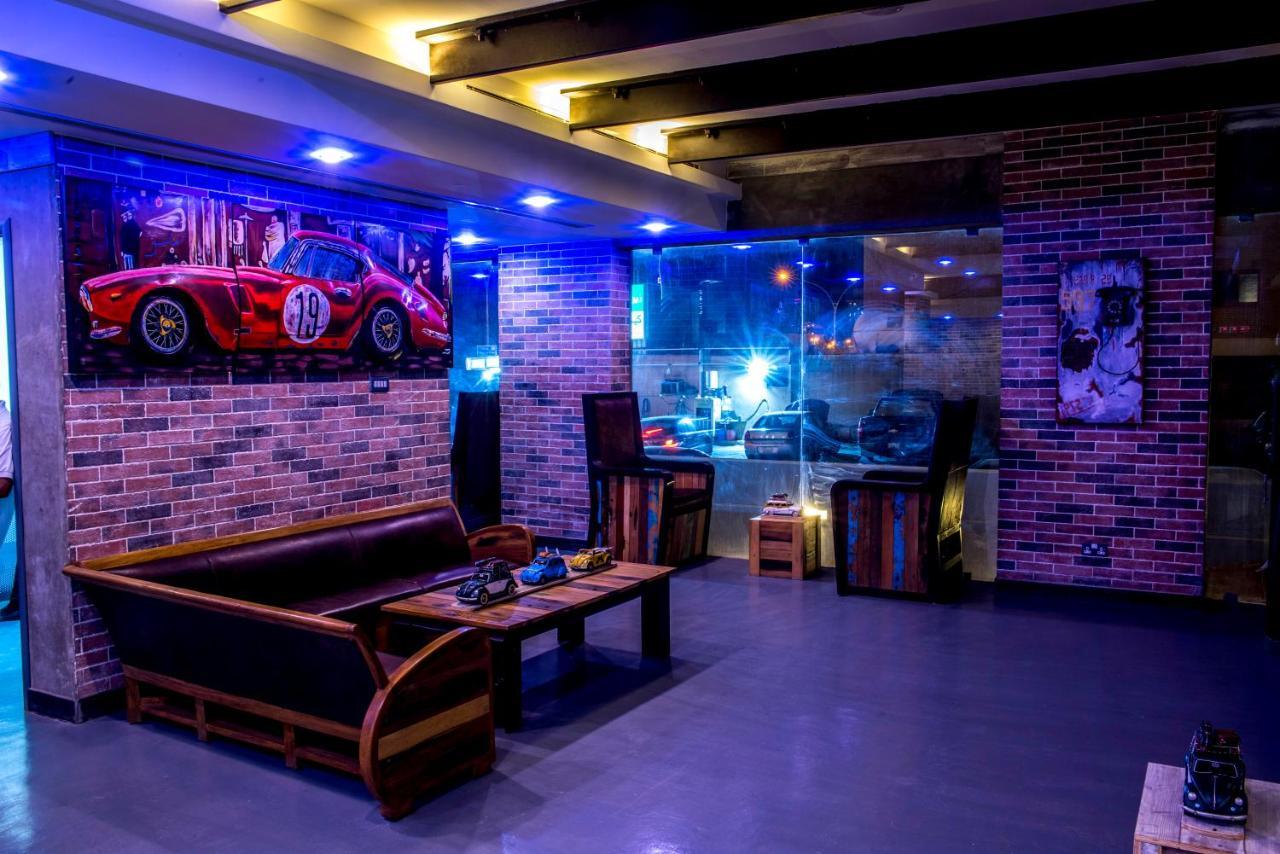 Flowery Holiday Suites Kuwait City Bagian luar foto